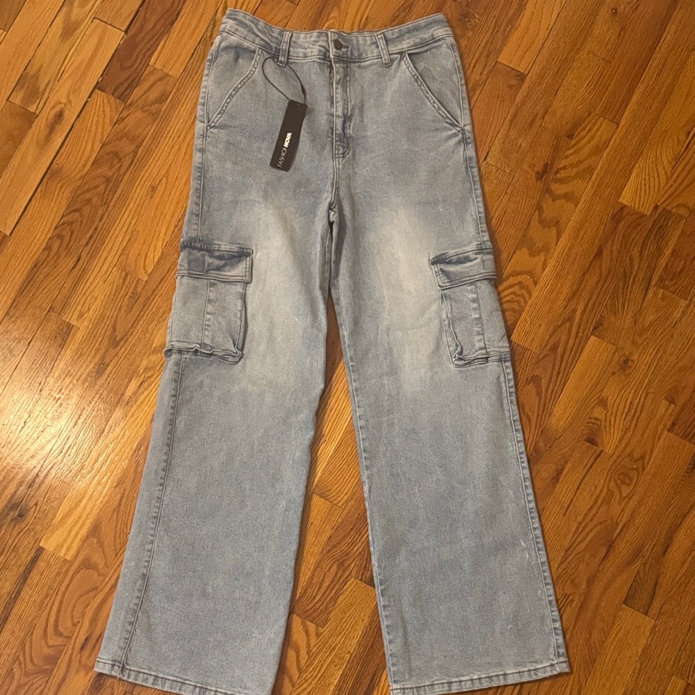 Women's Light Wash Cargo Jeans